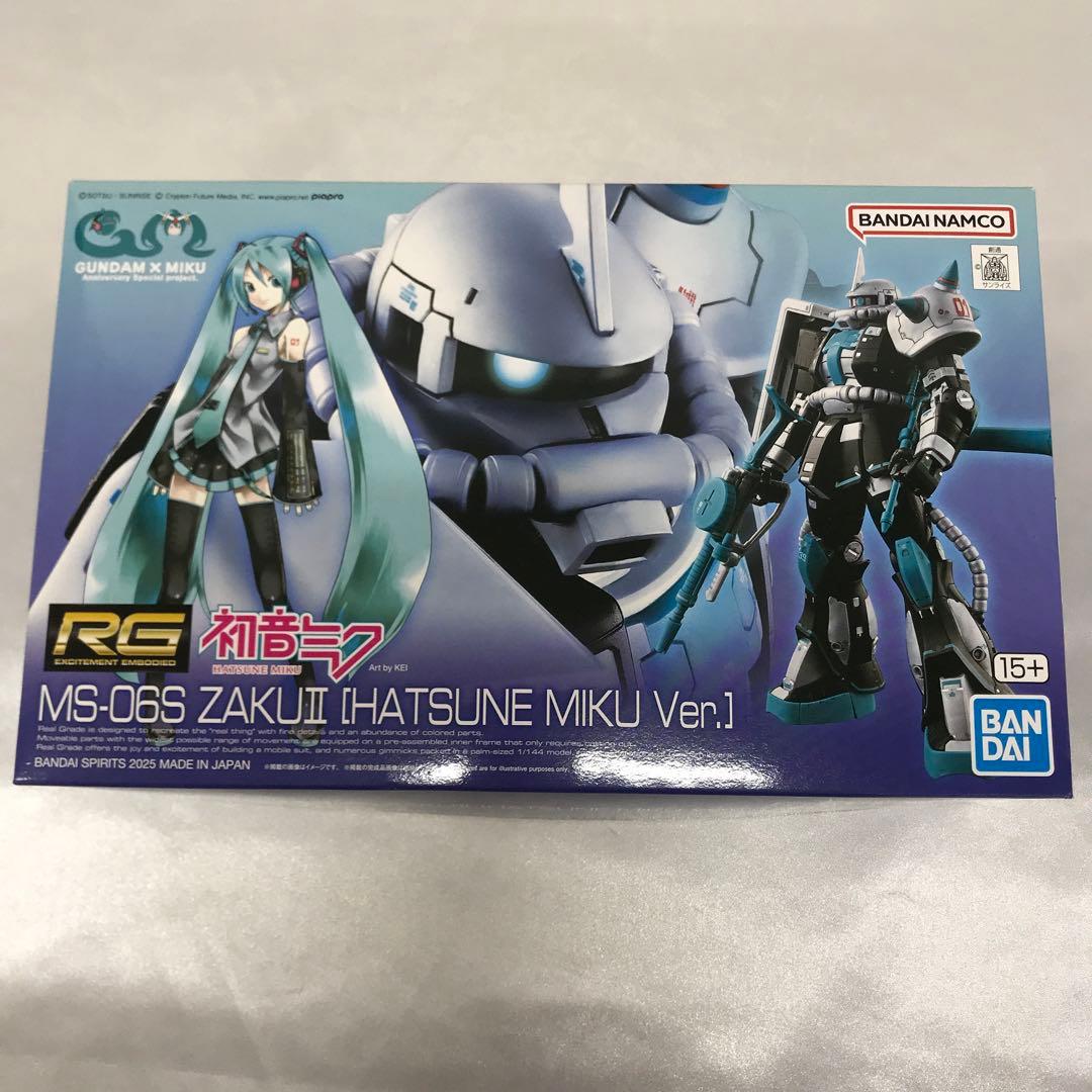1/144 RG MS-06S ザクII [初音ミクVer.] 機動戦士ガンダム