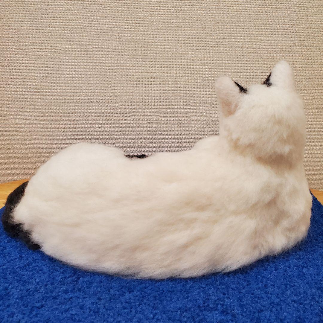 羊毛フェルト猫　 白トビキジ