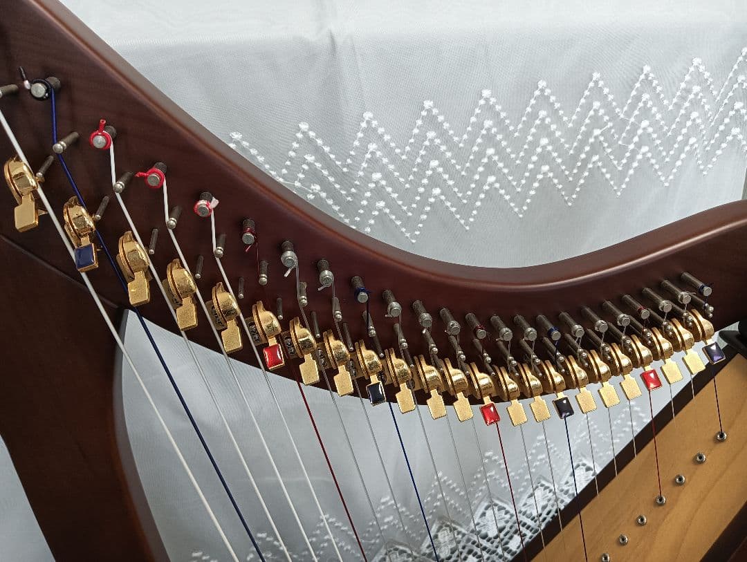 アイリッシュハープ（沙羅ハープ23弦）