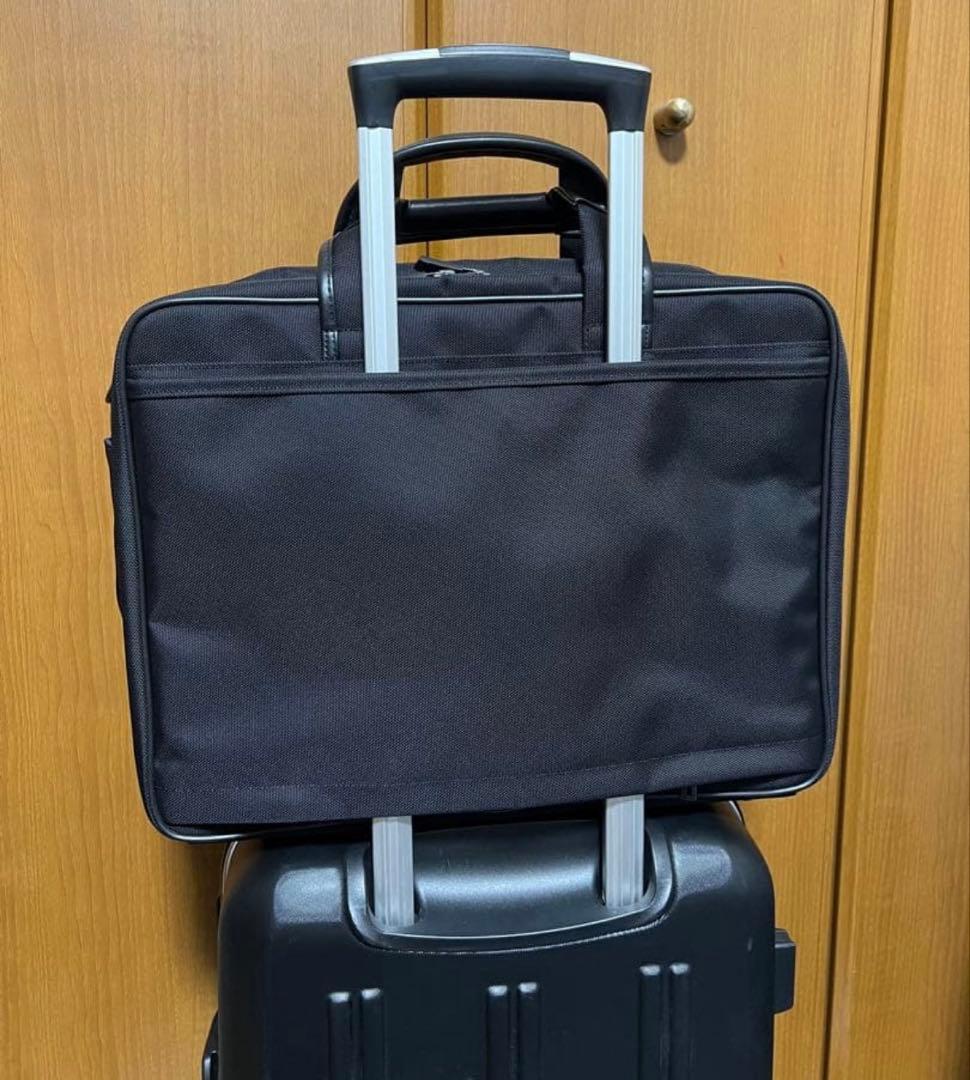【美品】ANA ビジネスバッグ ブラック ショルダーストラップ付き