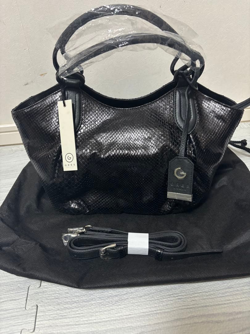 新品⭐️GRESPARISダイヤモンドパイソンブラックハンドバック定価6万