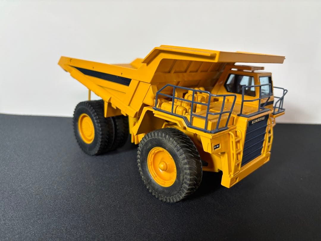 コマツHD785-5 & CAT 992C ホイールローダー