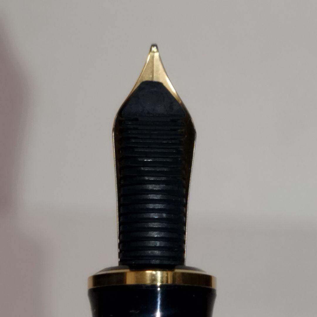 【美品】Pelikan『スーベレーン M600 万年筆 ペン先F』黒×金