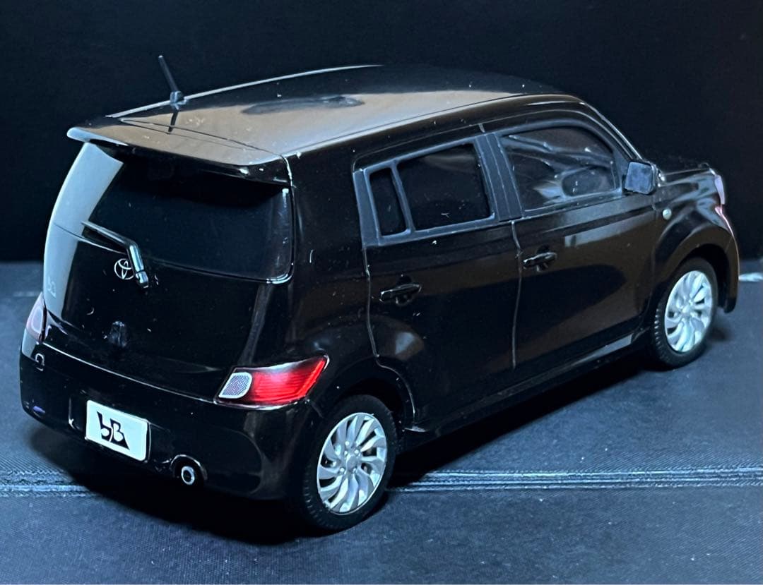 1/24 カラーサンプル トヨタ bB ２代目 X07 ブラックマイカメタリック