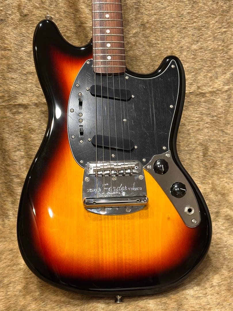 Fender FSR Traditional 70s Mustang 限定モデル