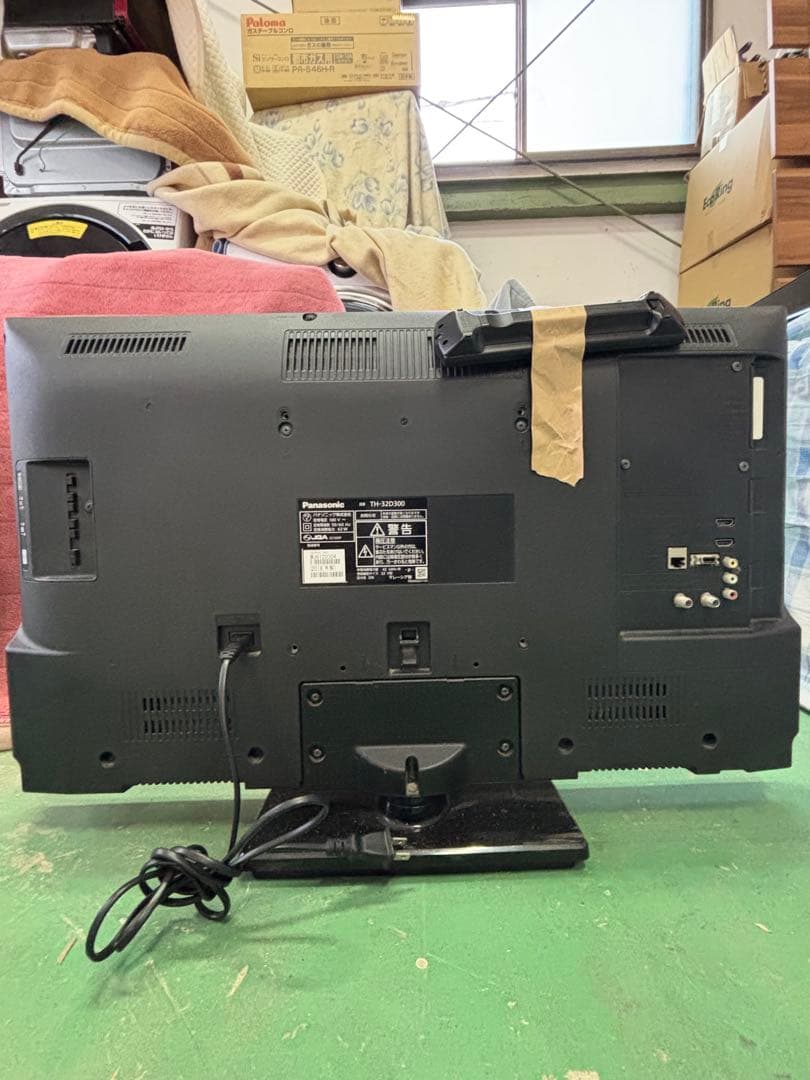 Panasonic液晶テレビTH-32D300(2016年製)