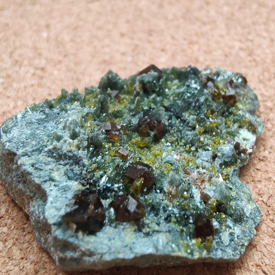 アフガニスタン産ガーネット、ダイオプサイド、エピドート　天然石、原石