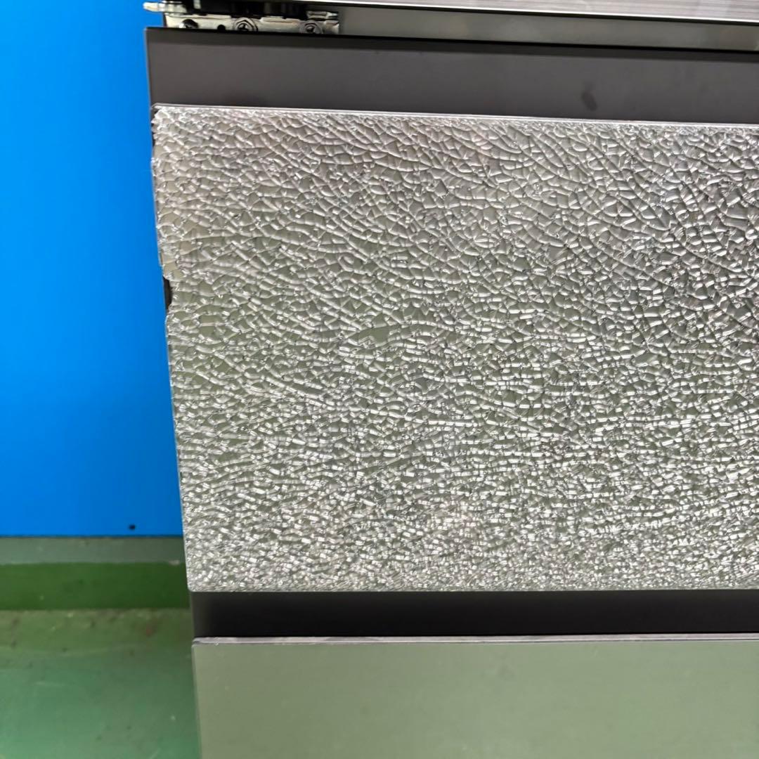 540東芝 024年製 大型冷蔵庫 ガラス割れあり 完動品　300L強　自動製氷