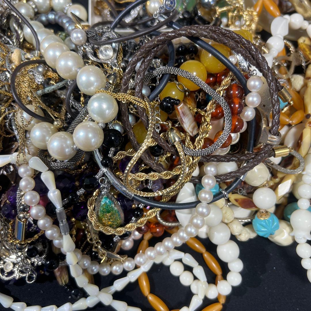 PB233 約4.1kg 不用品　片付品　整理品　遺品　アクセサリーまとめ売り