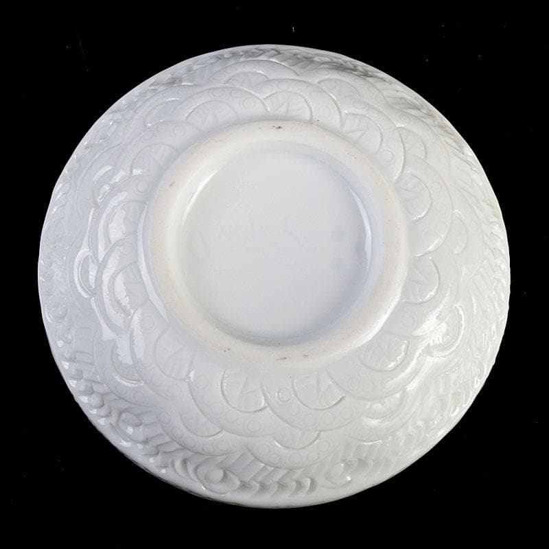 茶道具　平戸焼　十五代　中里茂右ェ門作　白磁雲龍彫　香合　共布共箱　V　8911