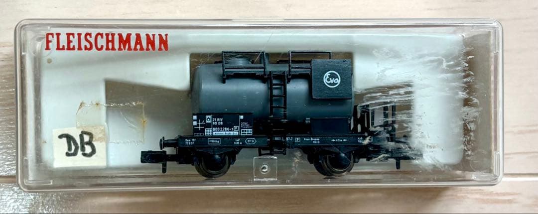 Nゲージ 北欧のミニ列車セット（DSBドッグノーズ機関車、タンク車、客車）