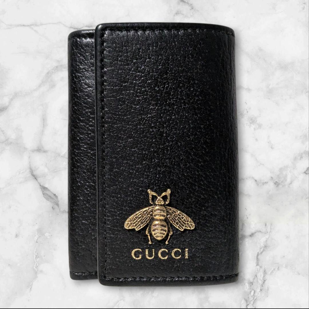 GUCCI アニマリエ ブラックレザー キーケース 蜂モチーフ