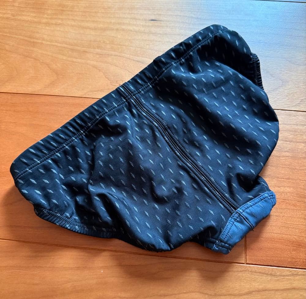 【美品】ARENA　エールブルー　リミック　Mサイズ　ブラック　光沢　競パン