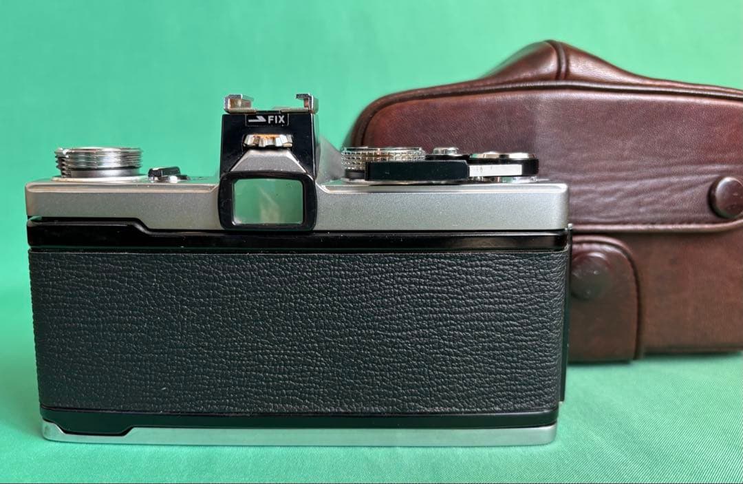 ★ OLYMPUS OM-1 (革ケース付) + ★ 標準50mm F1.4