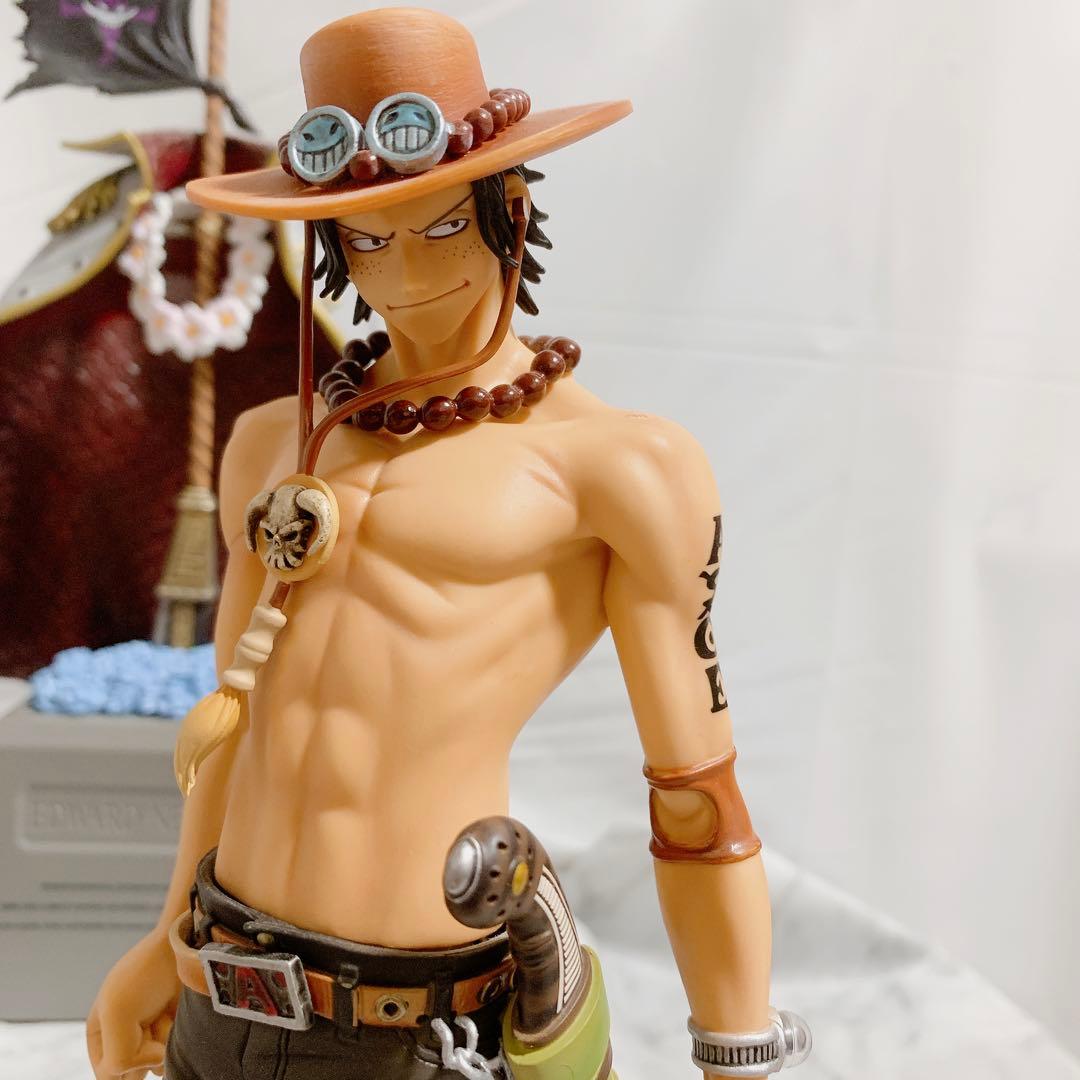 ONEPIECE ワンピース　フィギュア　白ヒゲ　エース　ルフィ　兄弟　墓