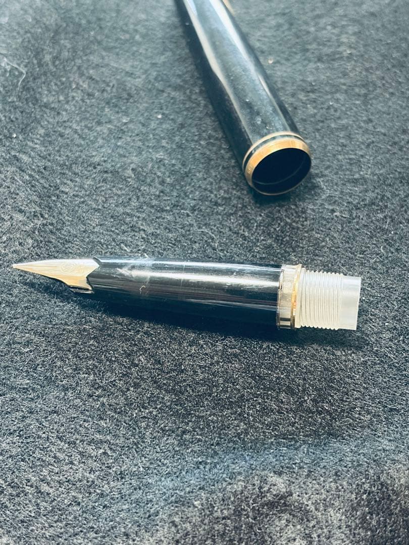 Montblanc 万年筆 黒色