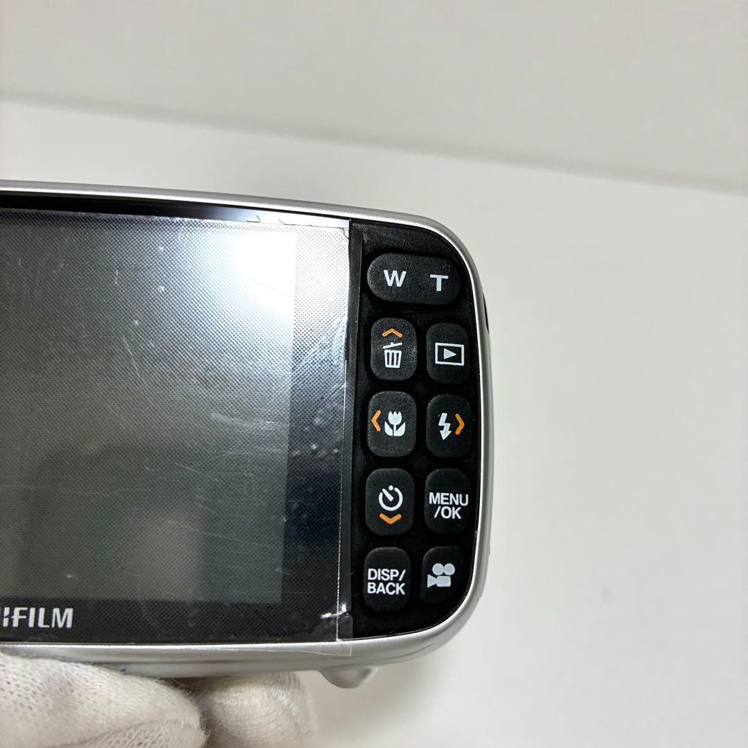 【ほぼ未使用・箱あり】FUJIFILM FinePix Z37 シルバー
