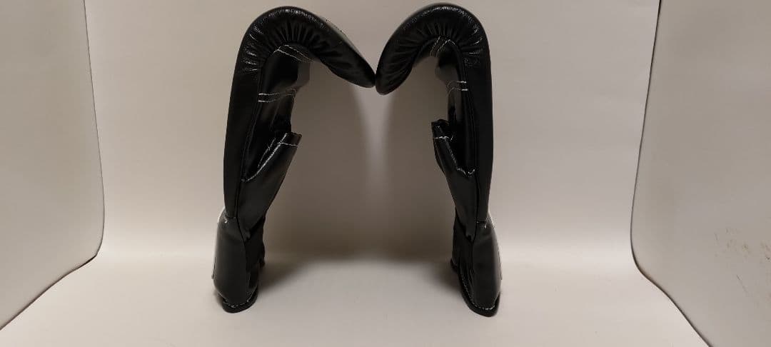 ウイニング社製 パンチンググローブ 黒