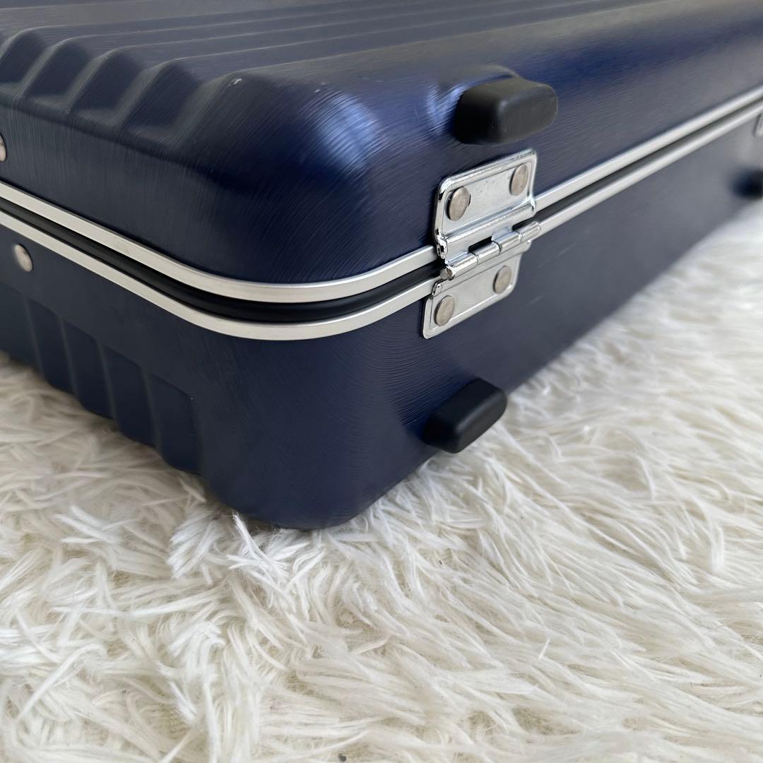 【最終価格美品】レジェンドウォーカーアタッシュケース6604-42ネイビー鍵付