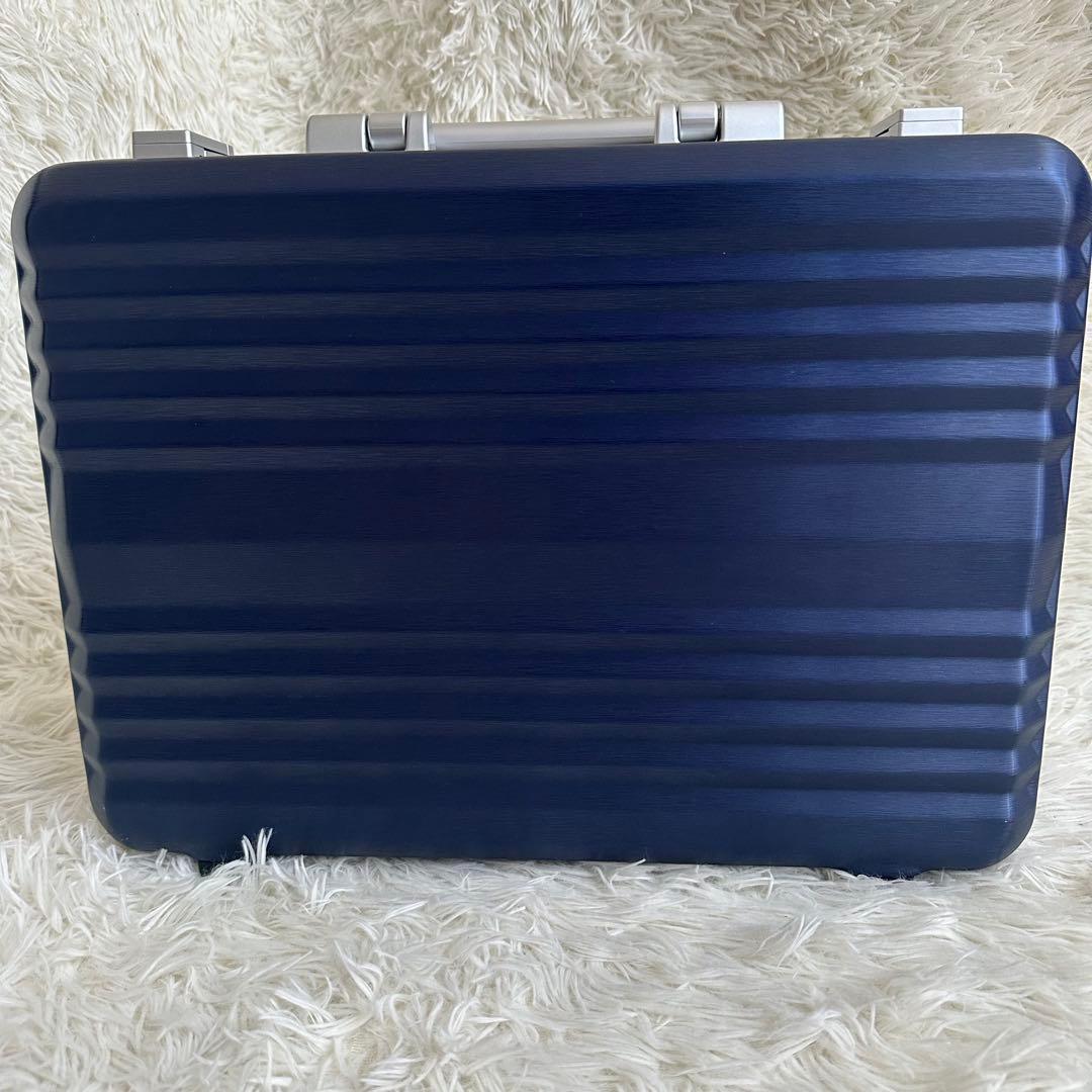 【最終価格美品】レジェンドウォーカーアタッシュケース6604-42ネイビー鍵付
