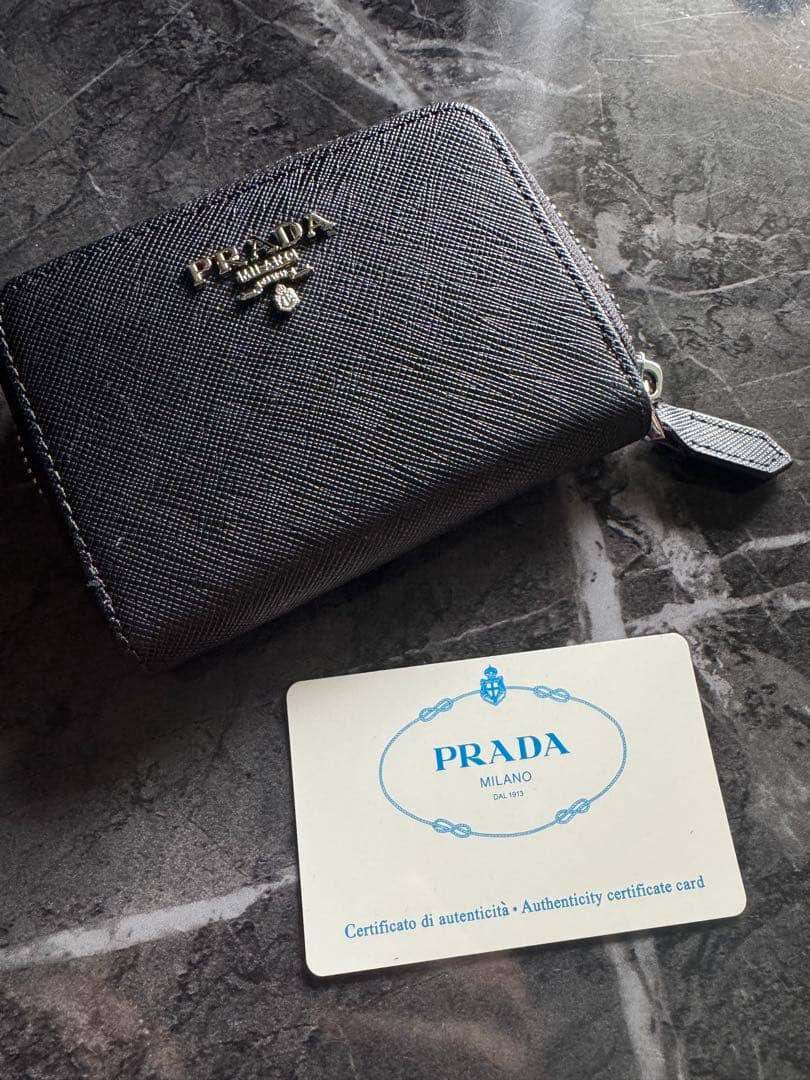 PRADA ケース ご依頼が来ましたのでお値下げ中‼️