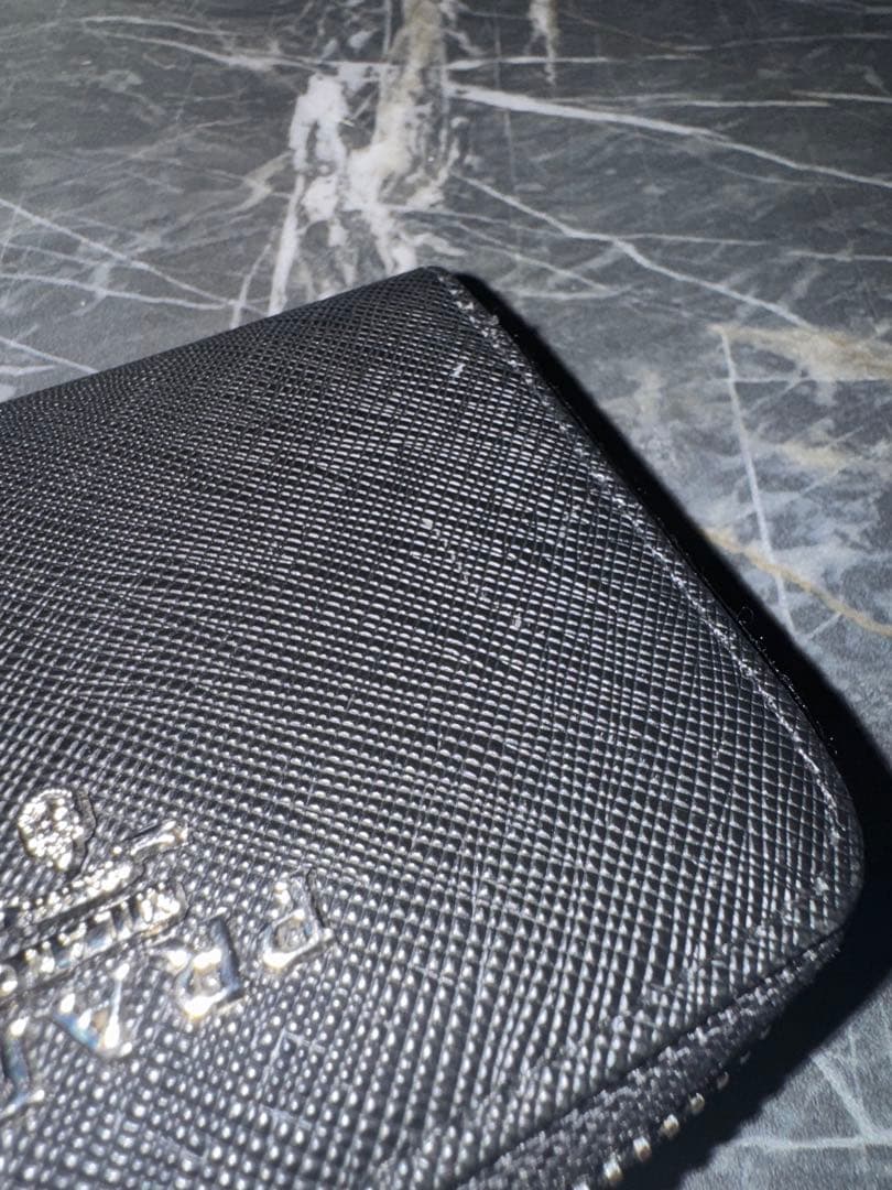 PRADA ケース ご依頼が来ましたのでお値下げ中‼️