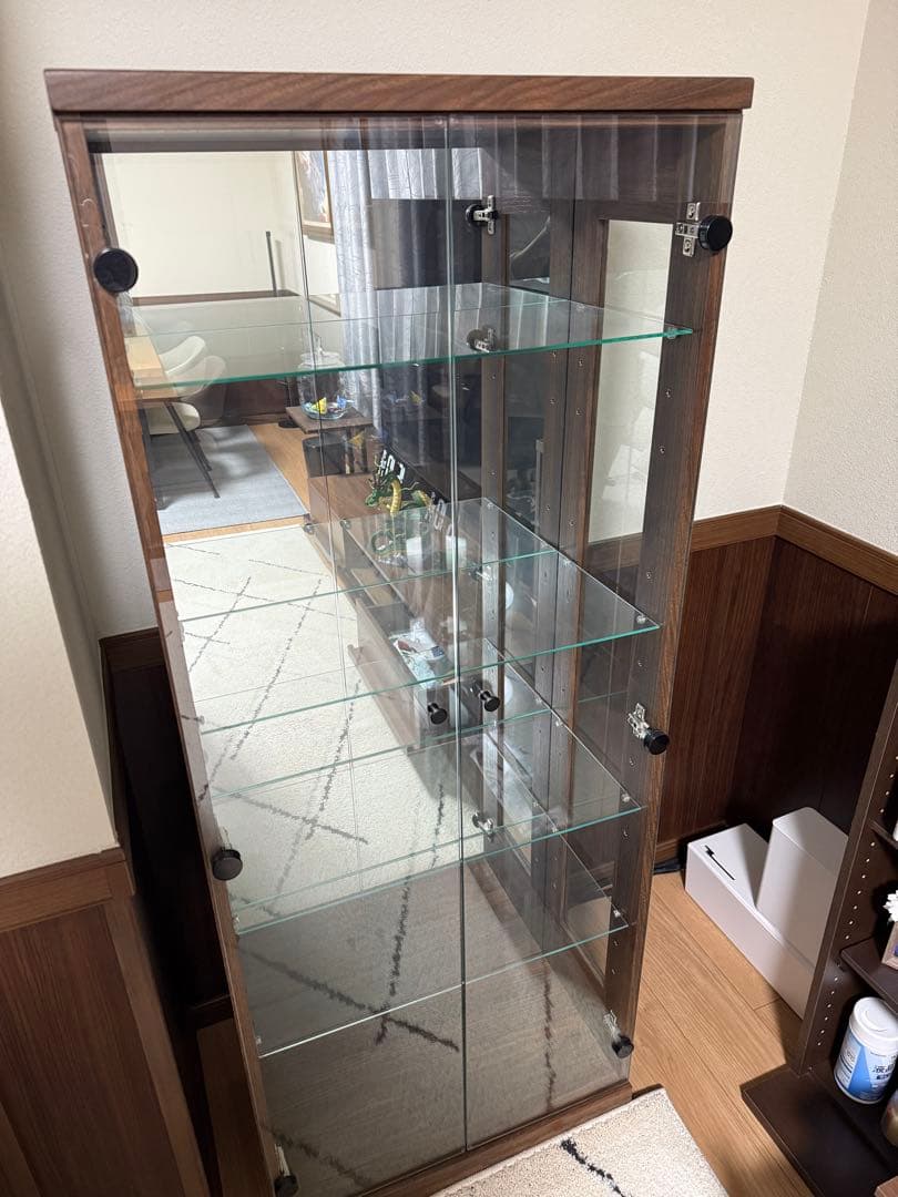 ニトリ　コレクションボード　フィギュアケース