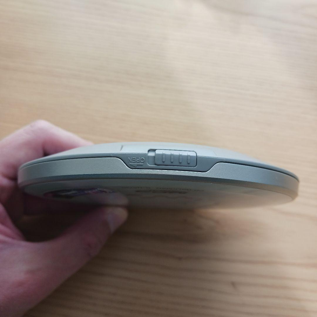 SONY ポータブルCDプレーヤー D-NE730 MP3 ATRAC　ソニー