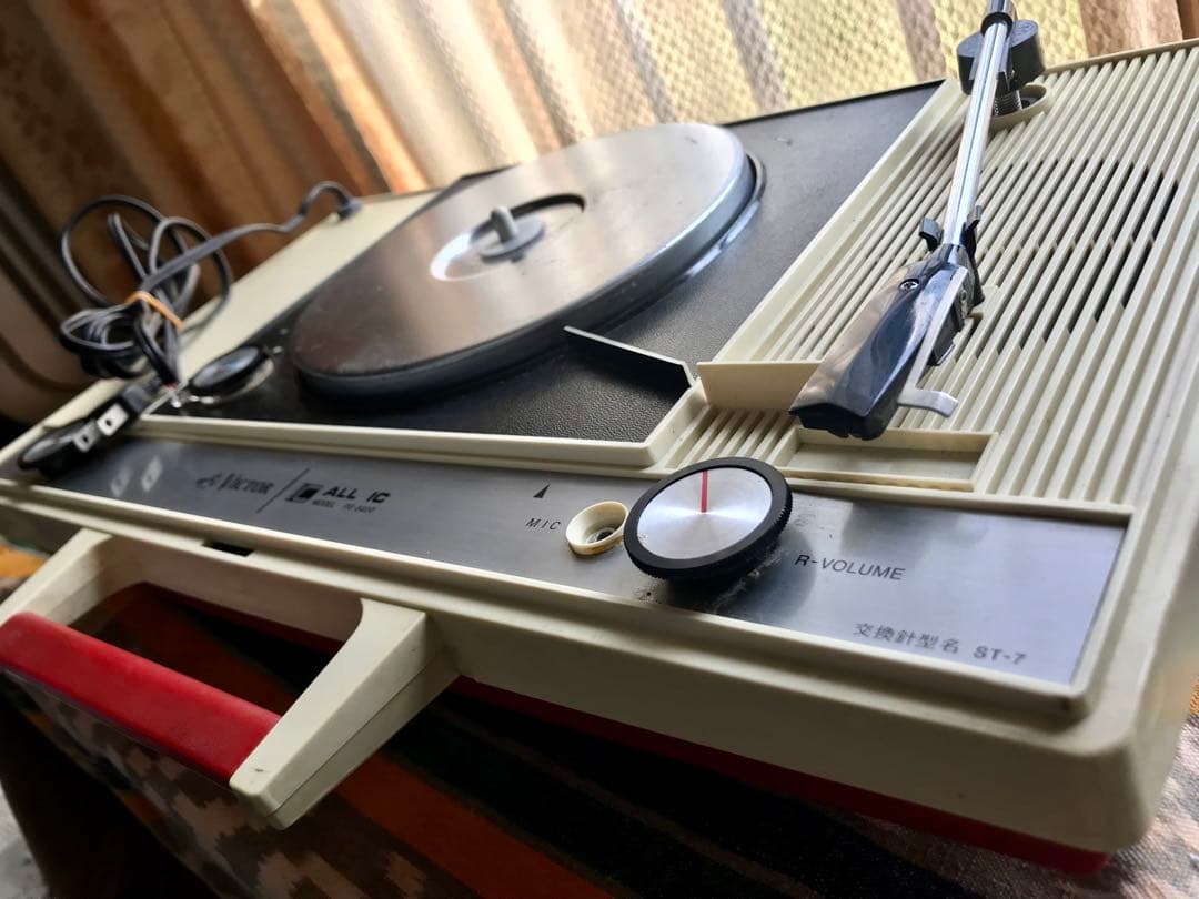 Victor昭和レトロ レコードプレーヤー PE-8400