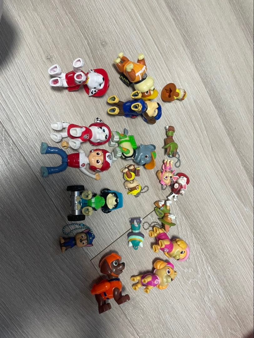 パウパトロール 車両とフィギュアセット