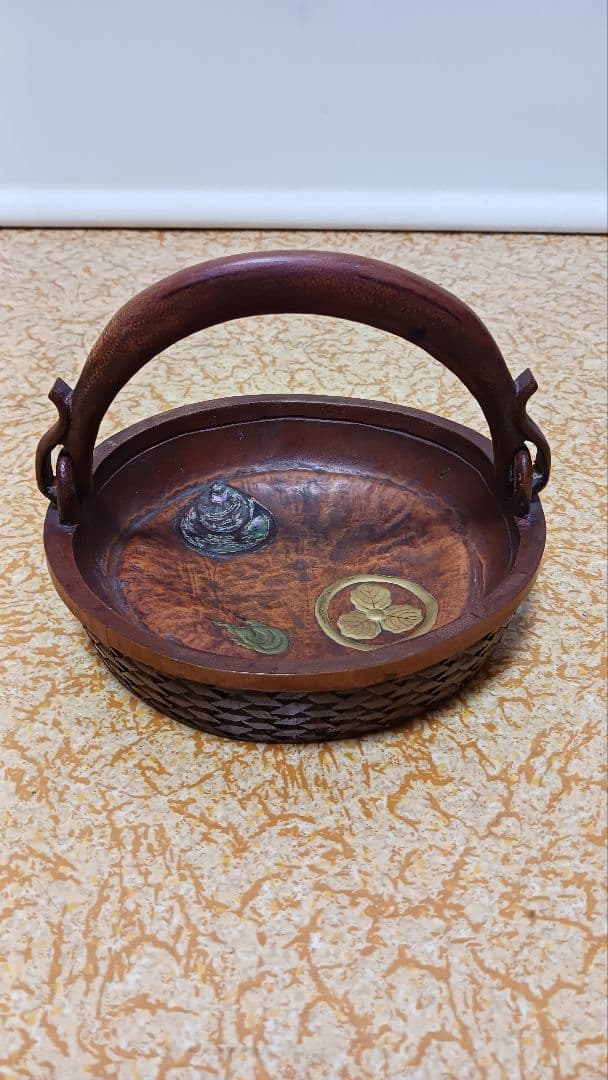 竹製　手付菓子鉢　菓子皿　菓子入れ　宝玉家紋図　在銘　中川　 茶道具　作家物