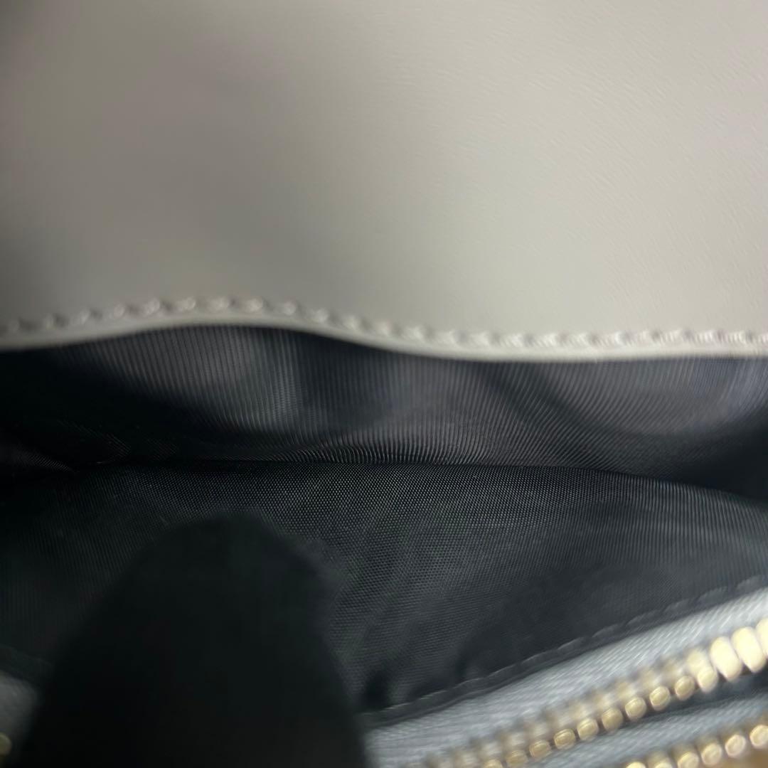 未使用級　FURLA　フルラ　二つ折り財布　レザー　バイカラー　アーチロゴ