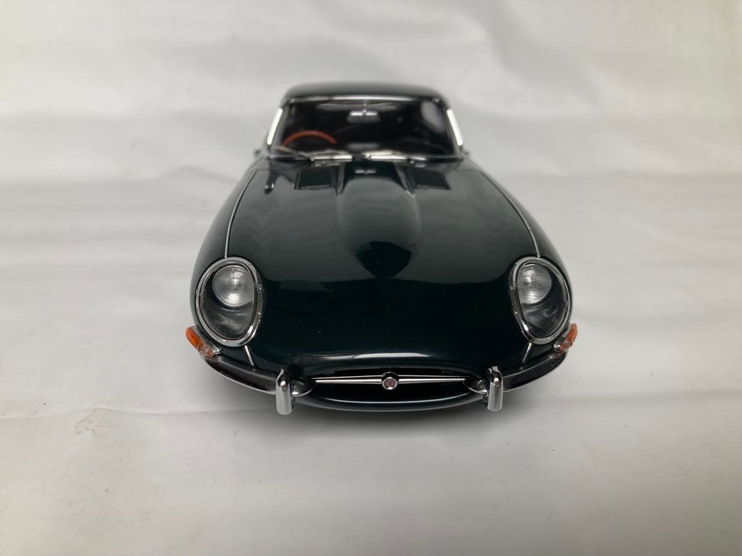AUTOart JAGUAR E-TYPE ダイキャストモデル