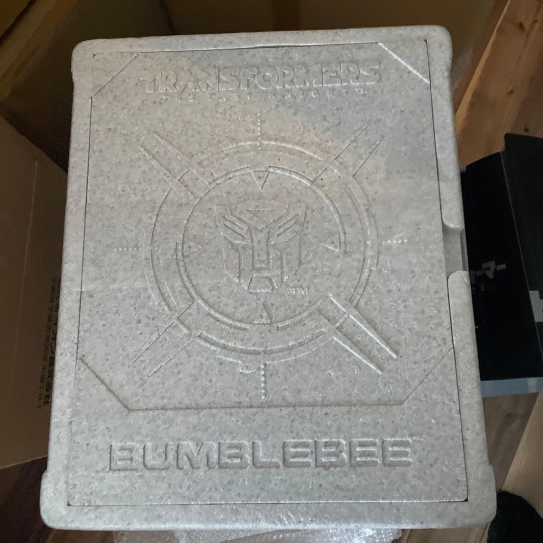 トランスフォーマー バンブルビー フィギュア　最後の騎士王　スリーエー