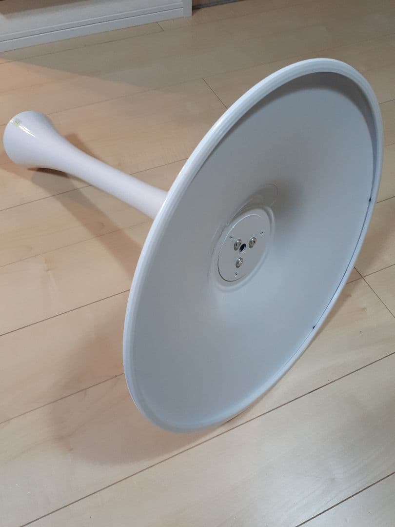 ダイニングテーブル　チューリップテーブル　エーロサーリネン