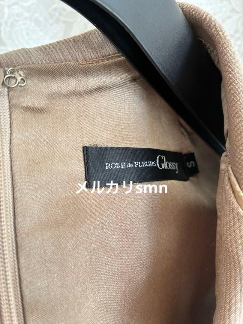 robe de fleurs glossy ドレス　S ベージュ　シュガー