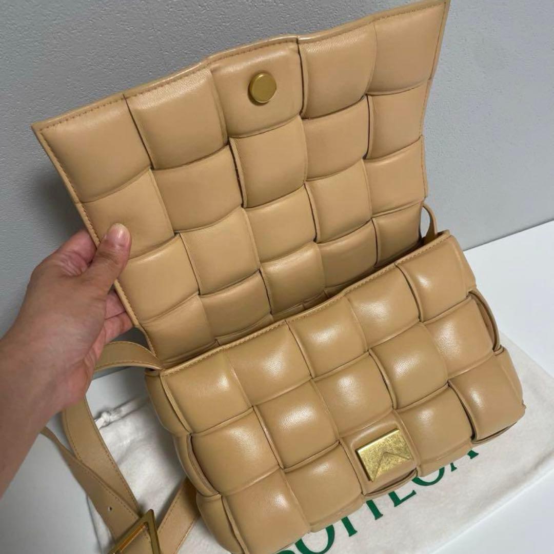 ooボッテガヴェネタ BOTTEGA VENETA パデットカセット