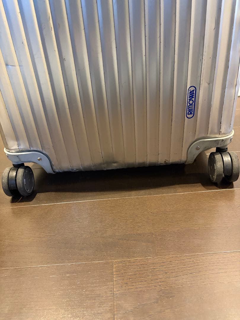 【稀少・廃番】 青ロゴ リモワ シルバー トパーズ 82L 4輪