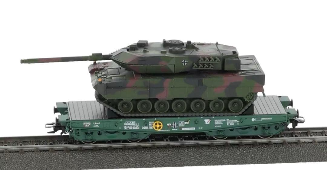 新品　メルクリン　ドイツ軍　レオパルド　2A6 戦車　運搬車　ラスト1両‼️