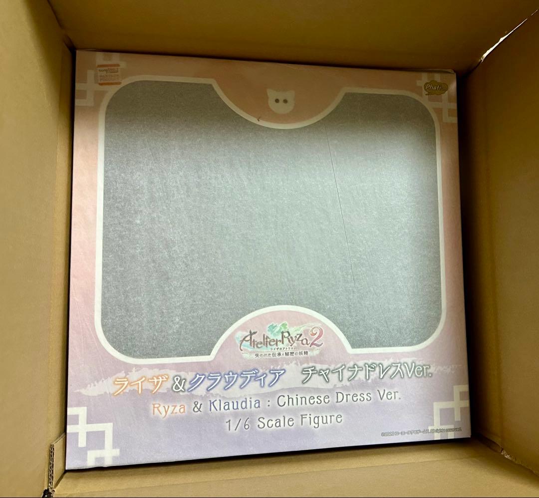 ライザのアトリエ　ライザ＆クラウディア　チャイナドレス　フィギュア　未使用品