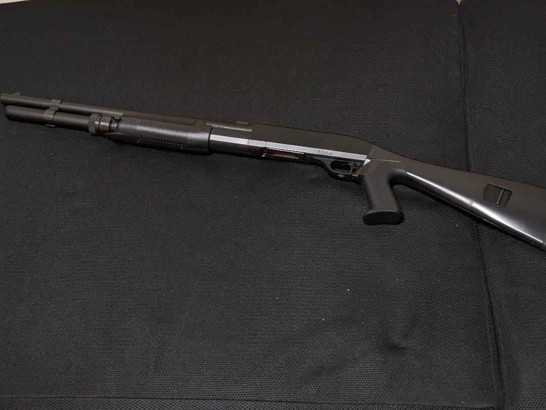 東京マルイ　ベネリM3スーパー90エアコキ+ショル型マガジン5つ