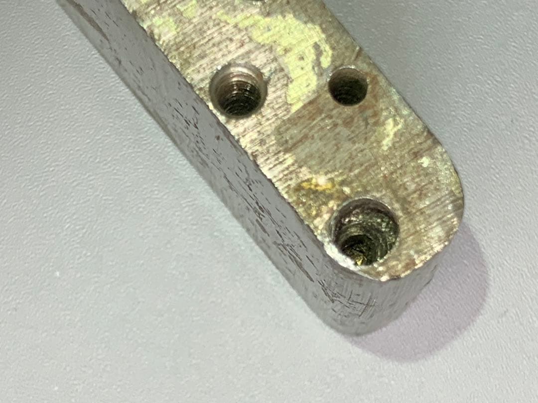 ビンテージ　フェンダーパーツ　ストラト　トレモロブロック