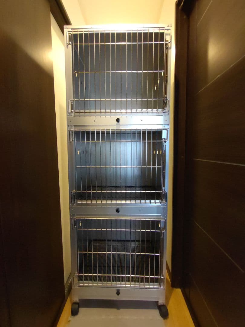 【引き取り限定】 ３段犬舎　アルミ製　中古