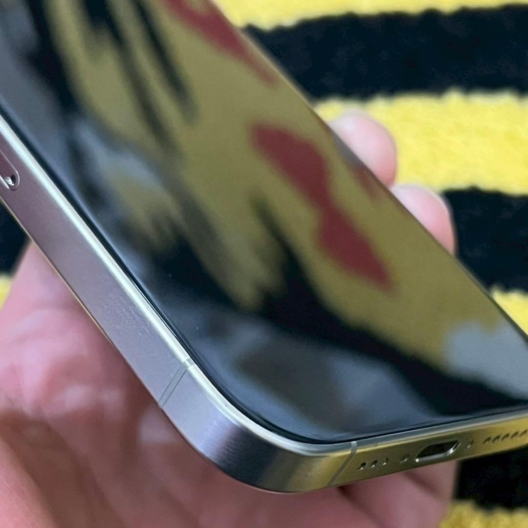 【美品】 iPhone 15 Pro MTQF3ZA/A 512GB 香港版