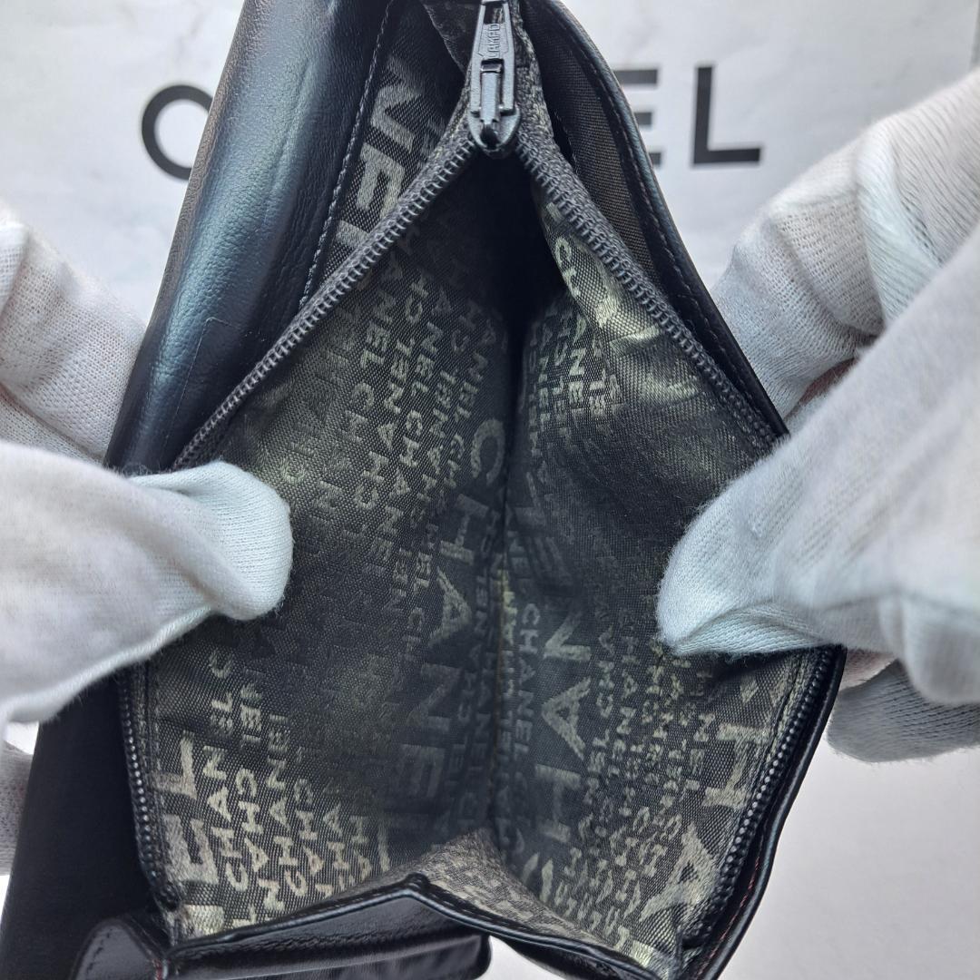 CHANEL　アイコンライン　ブラック　二つ折り財布　財布　長財布