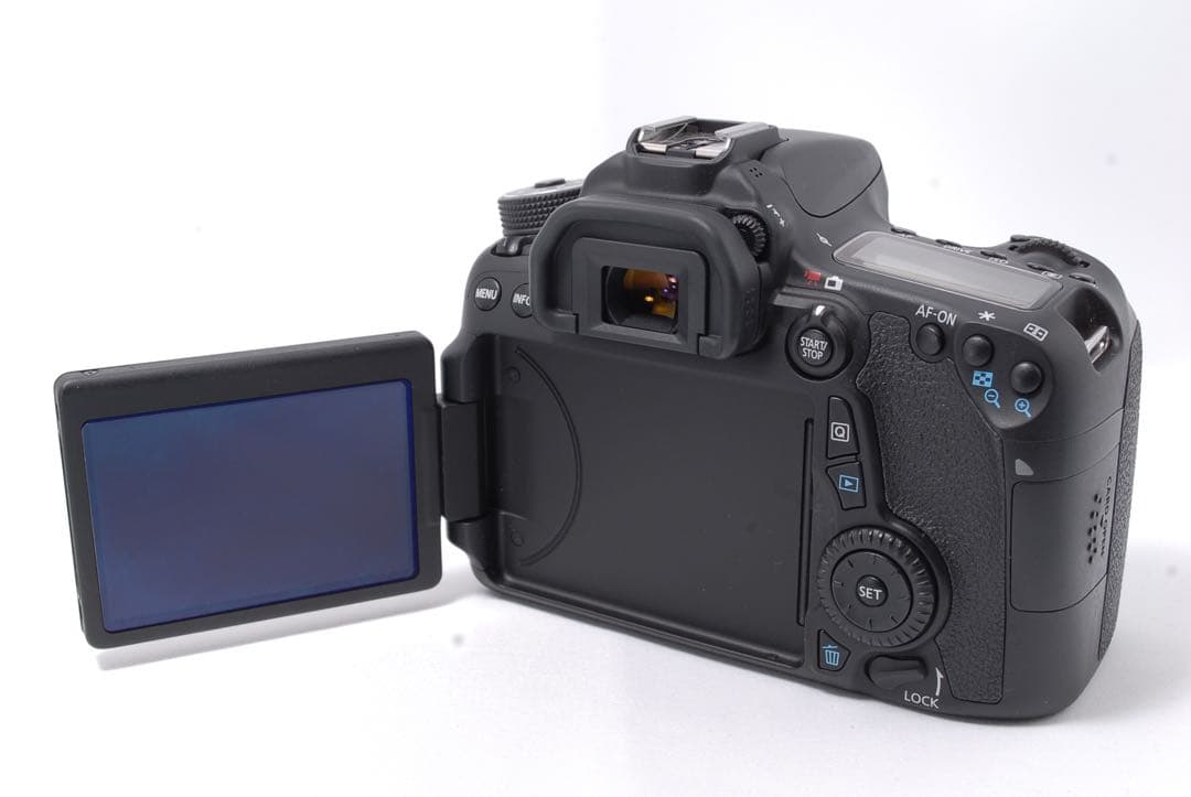 極美品◆Canon EOS 70D◆Wレンズセット◆ショット数新品級2200回！