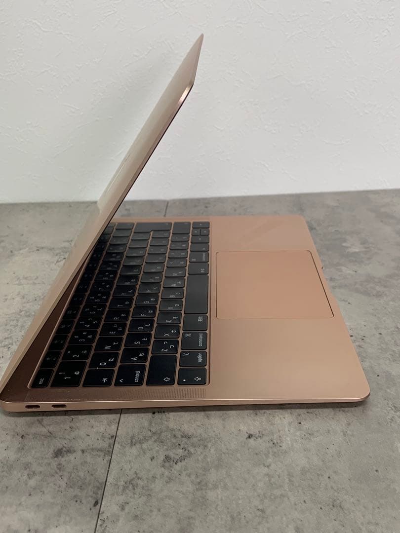 ＄【ジャンク/起動不可】MacBook Air 13インチ　A1932 ゴールド