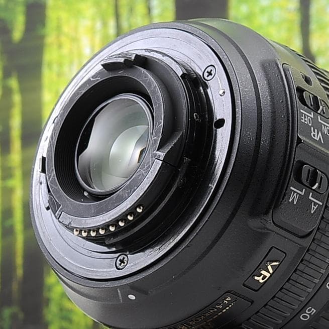 手振れ補正つき中望遠レンズ☆Nikon AF-S 18-105mm☆