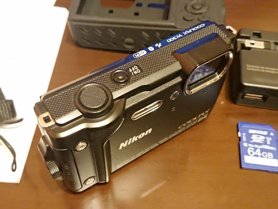 Nikon COOLPIX W300 防水デジタルカメラ　セット