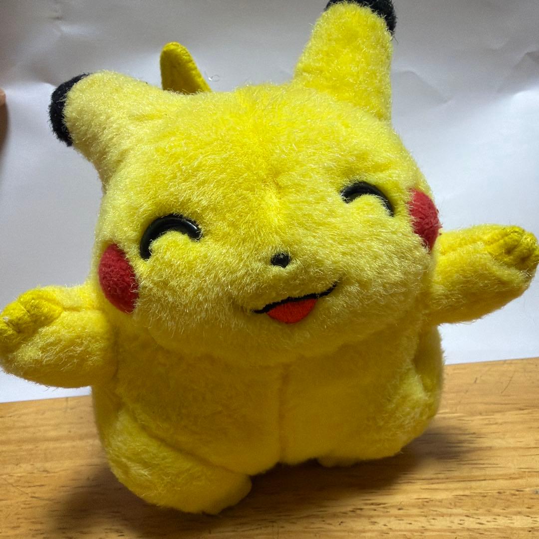 レア✨初代✨にっこりバンザイ❣️ピカチュウ ぬいぐるみ！可愛い！
